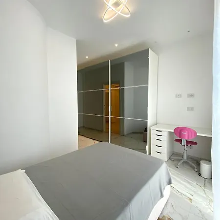Glicine Apartment *