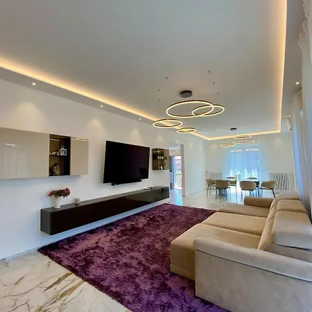 Apartment Glicine *